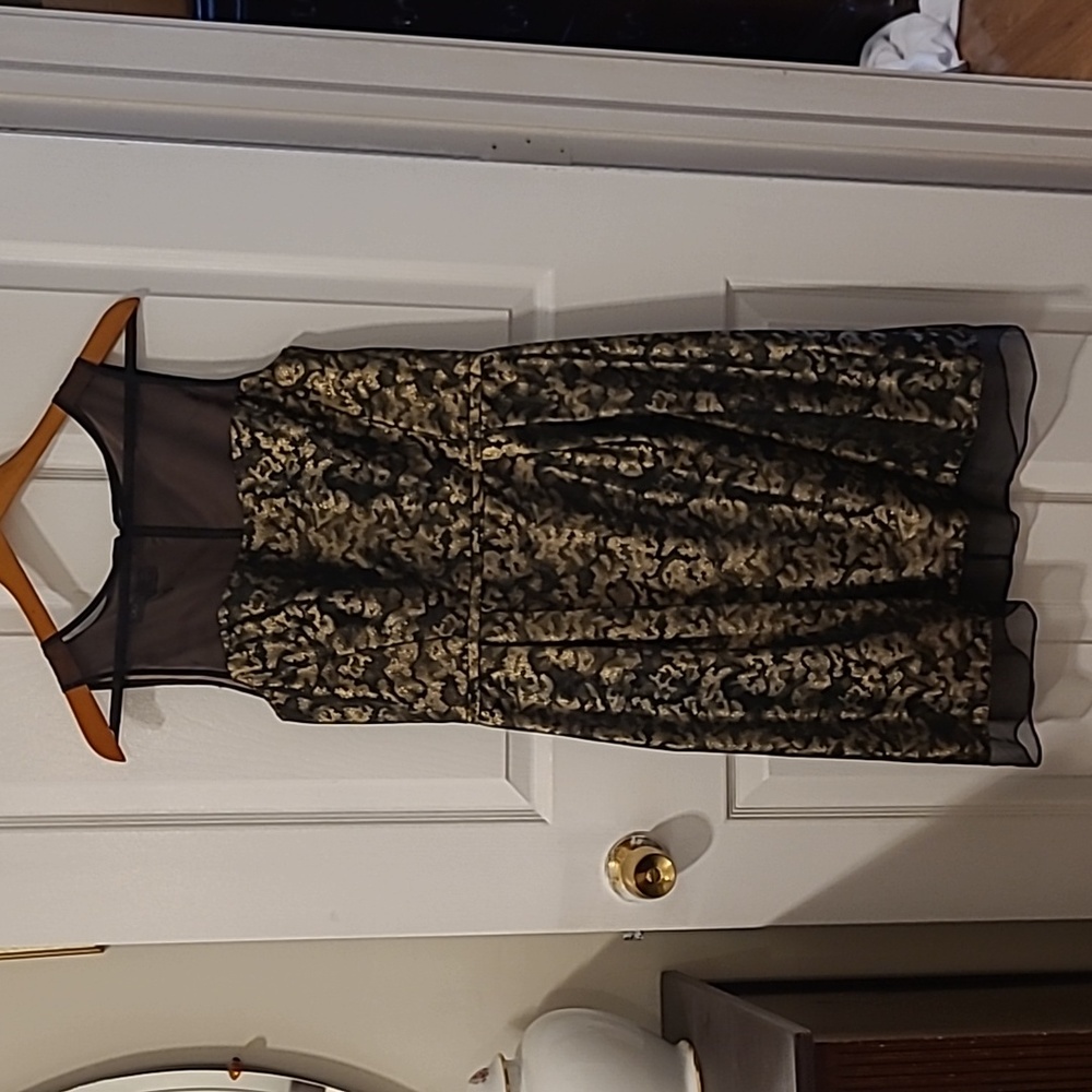 Donna Ricco gold and black dress